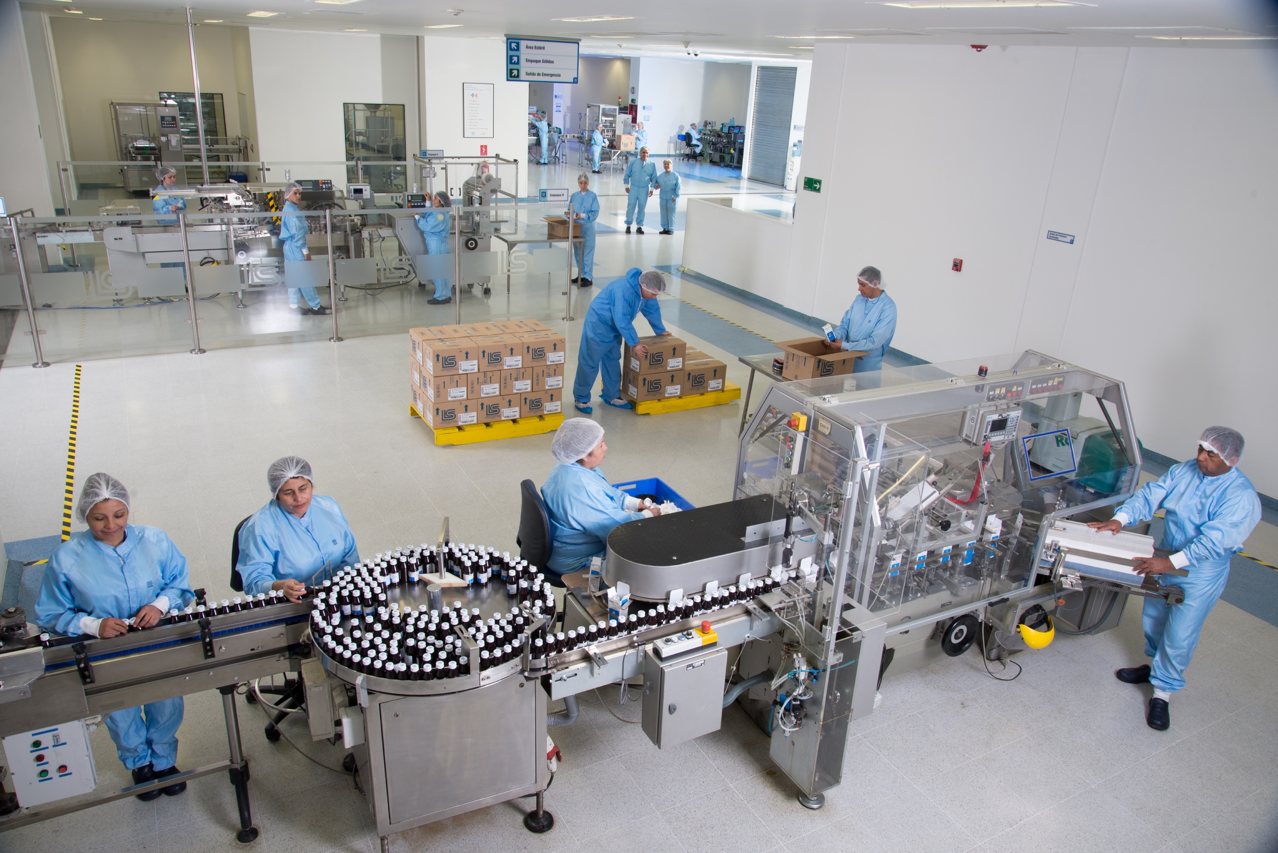 Workers making syrup